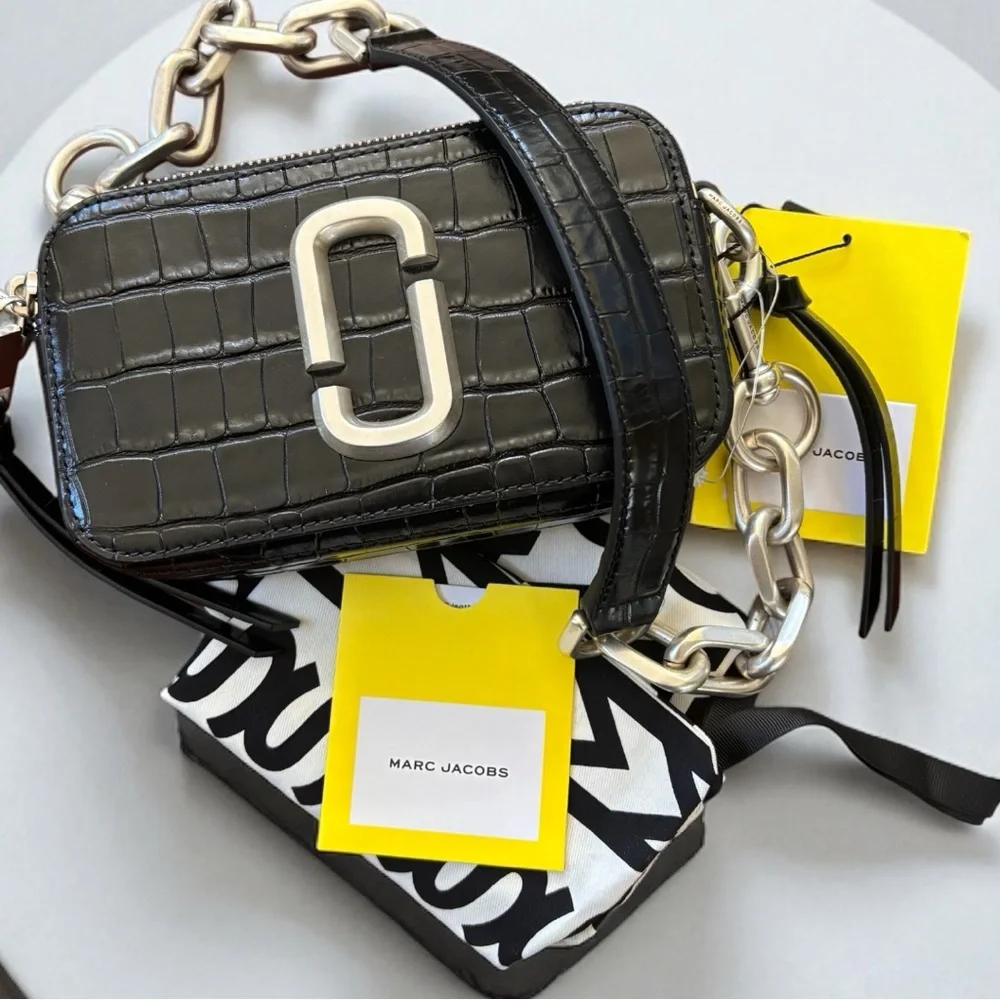 MARC JACOBS The Croc-Embossed Chain Snapshot (NWT) - Picture 3 of 7